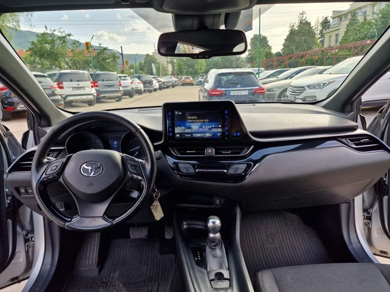 Toyota C-HR 1.2 BENZ 4x4!, снимка 10 - Автомобили и джипове - 46170467