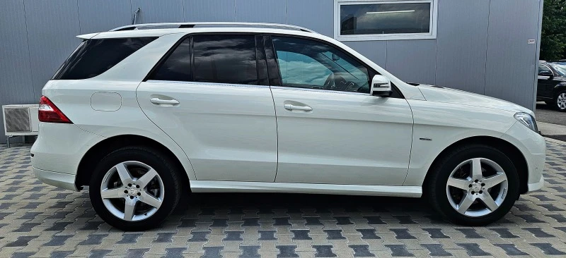 Mercedes-Benz ML 350 ! AMG LINE/GERMANY/ПОДГРЕВ/FULL LED/F1/SPORT/NAVI/, снимка 4 - Автомобили и джипове - 46548435