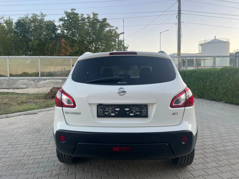 Nissan Qashqai 2.0 dCi DPF Tekna 4x4 Автомат Made in Italy N-TEC, снимка 4 - Автомобили и джипове - 51791888