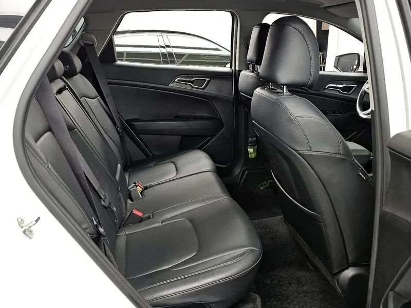 Kia Sportage 2.0 CRDi 4WD, снимка 12 - Автомобили и джипове - 54276417