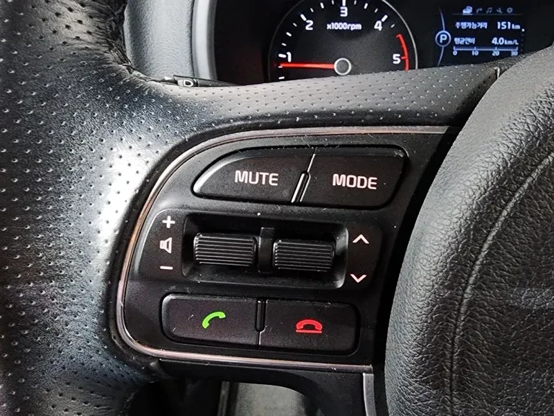 Kia Sportage Diesel 1.7 2Wd Trendy, снимка 17 - Автомобили и джипове - 55748733