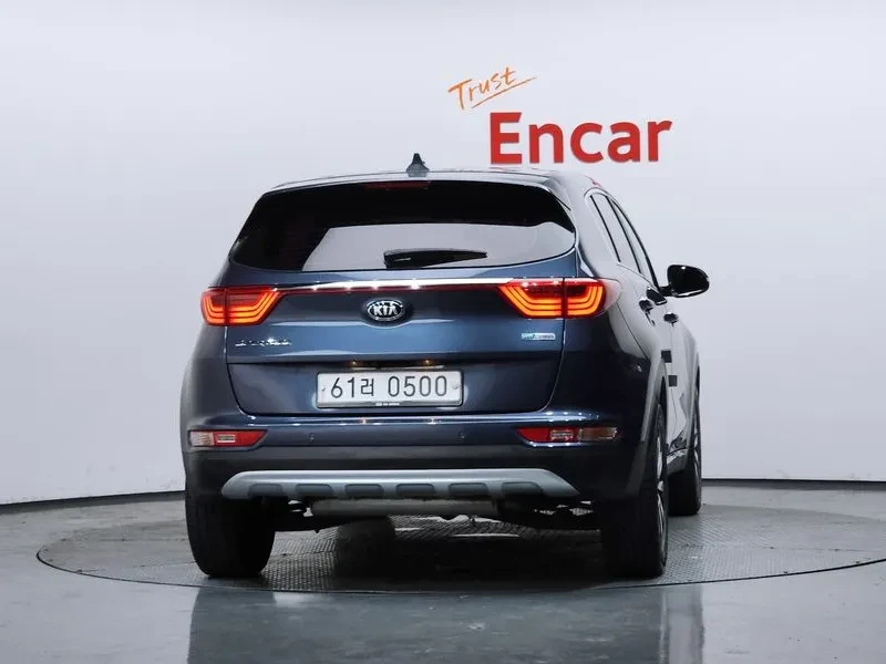 Kia Sportage Diesel 1.7 2Wd Trendy, снимка 4 - Автомобили и джипове - 55748733