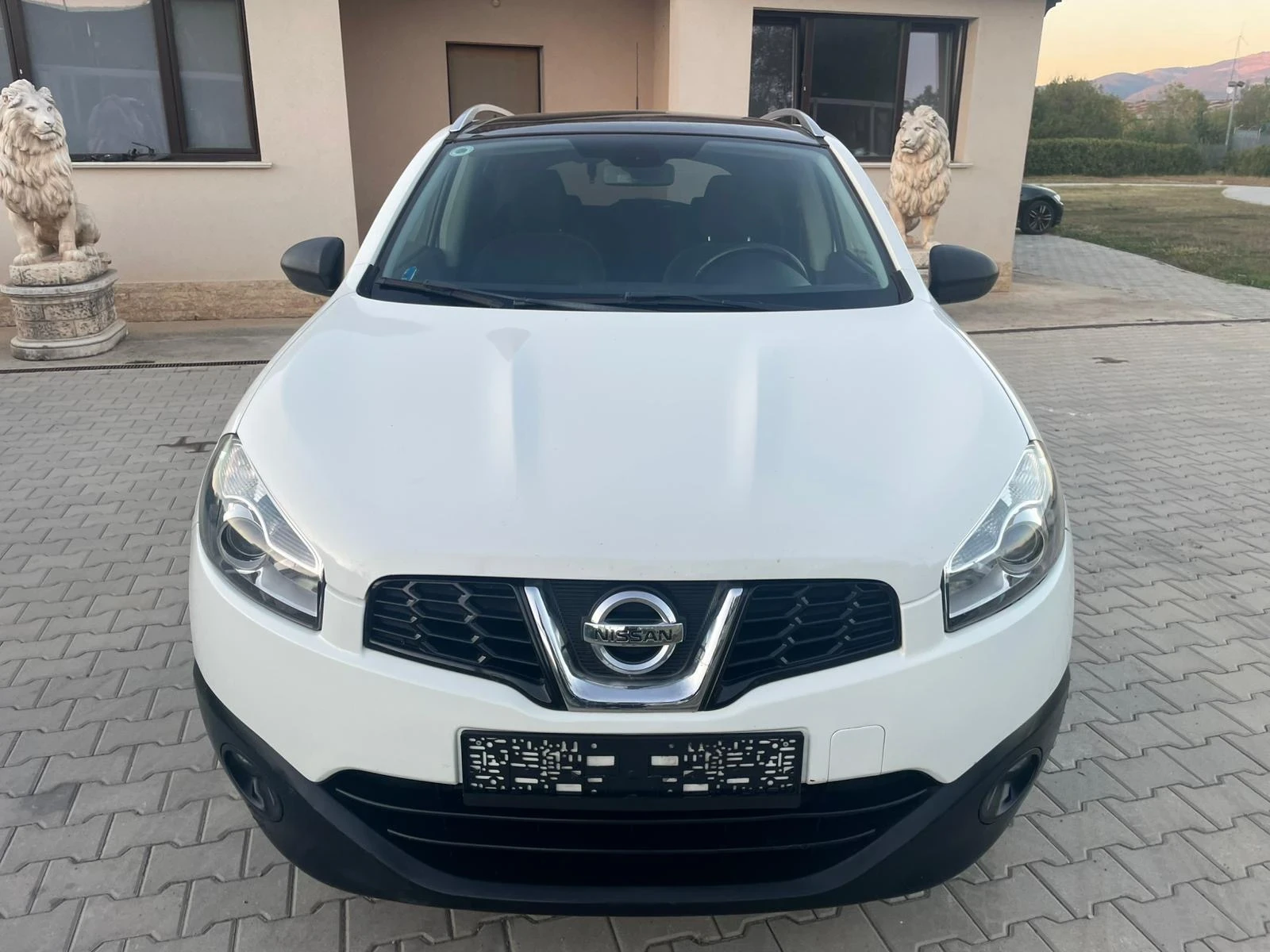 Nissan Qashqai 2.0 dCi DPF Tekna 4x4  Made in Italy N-TEC | Mobile.bg   1