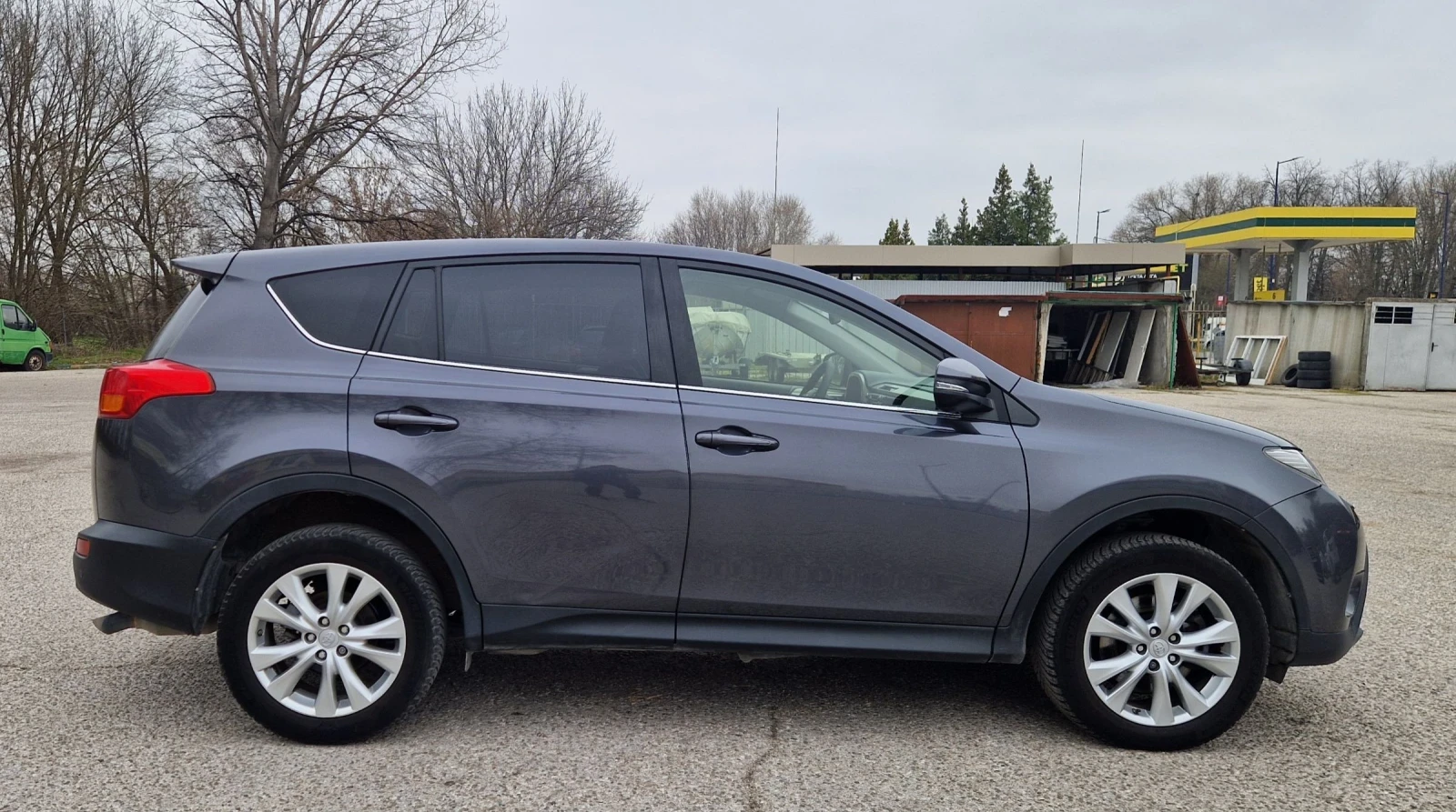 Toyota Rav4 EXECUTIVE AWD 2.2D-CAT, снимка 8 - Автомобили и джипове - 51842064