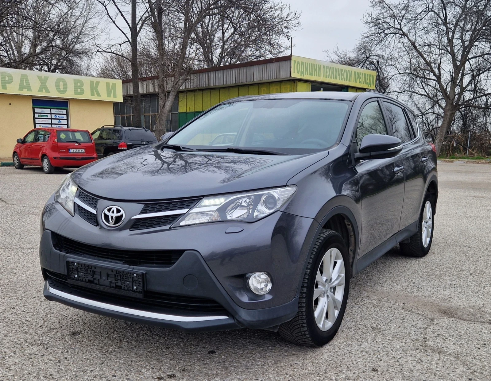 Toyota Rav4 EXECUTIVE AWD 2.2D-CAT, снимка 3 - Автомобили и джипове - 51842064