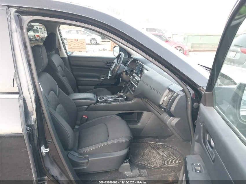 Nissan Pathfinder SV 4WD* ПОДГРЕВ* КАМЕРА - изображение 9