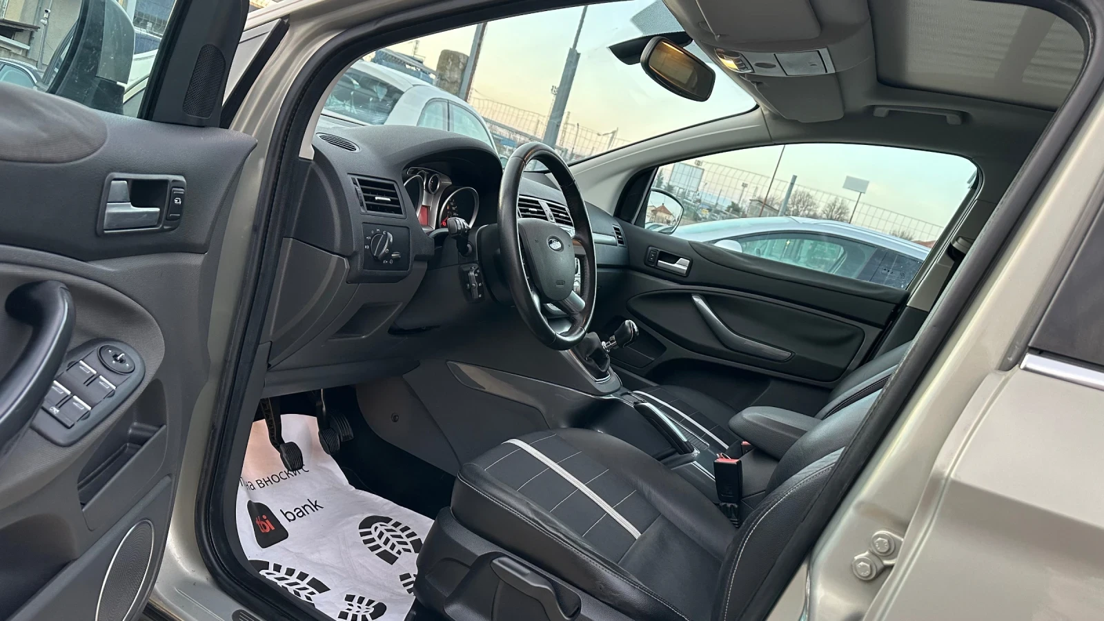 Ford Kuga 136к. 6-скорости! 4х4 Xenon! Панорама! , снимка 7 - Автомобили и джипове - 53817454