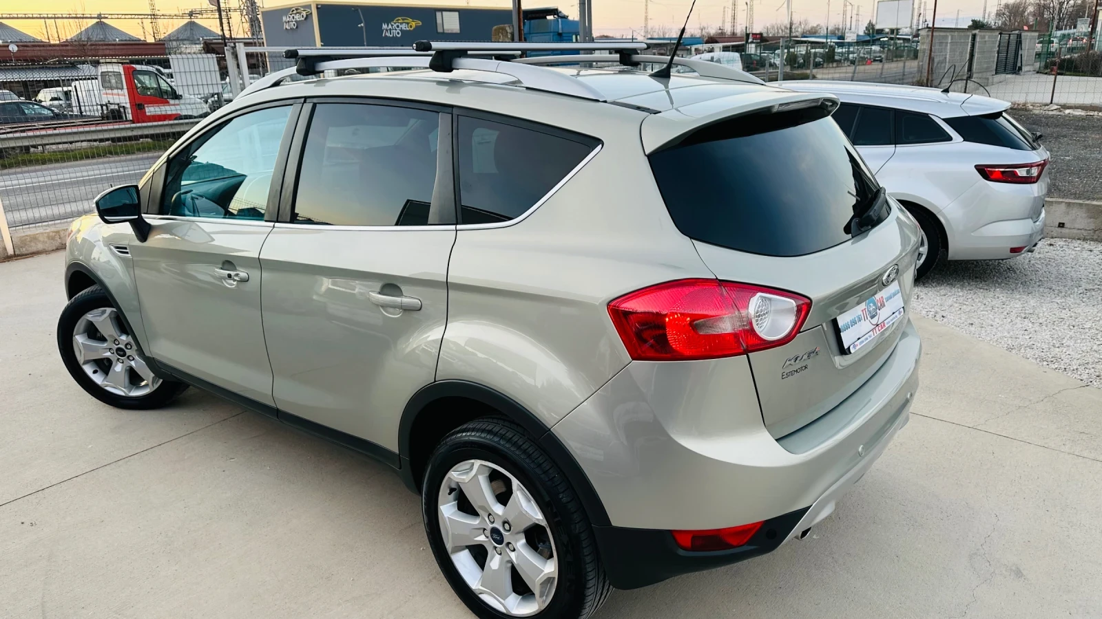 Ford Kuga 136к. 6-скорости! 4х4 Xenon! Панорама! , снимка 5 - Автомобили и джипове - 53817454