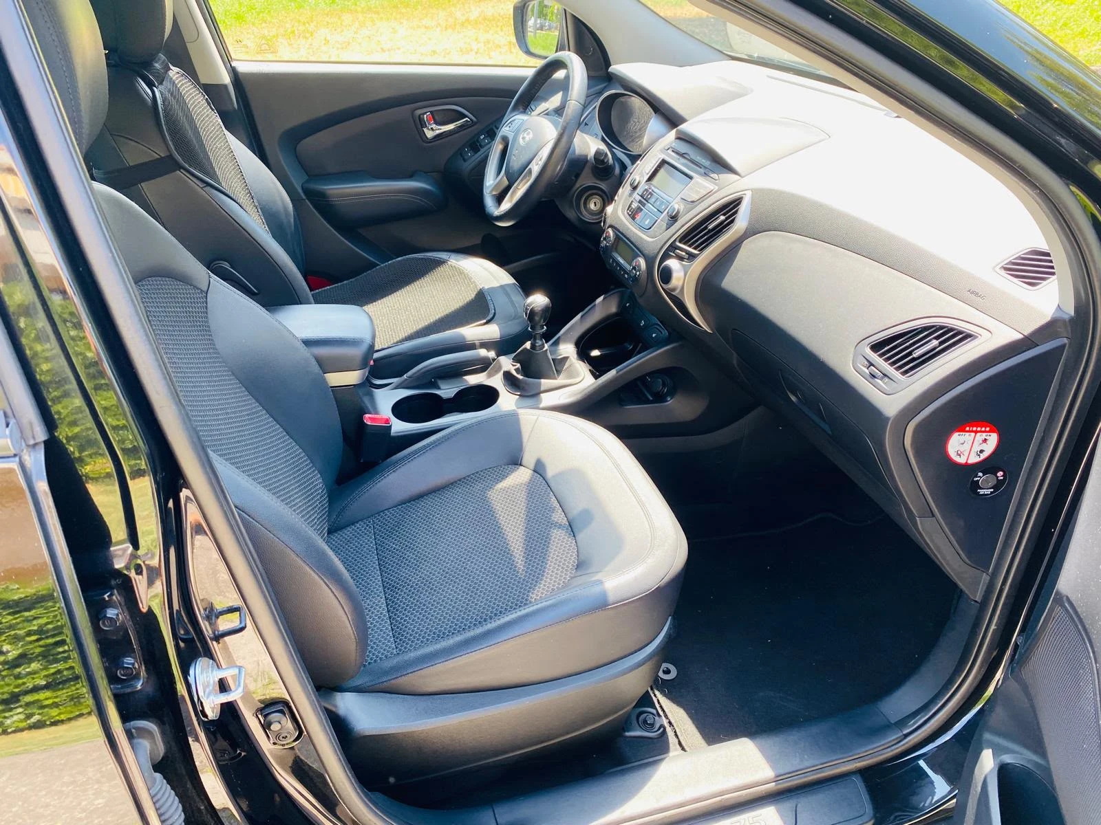 Hyundai IX35, снимка 9 - Автомобили и джипове - 55320929