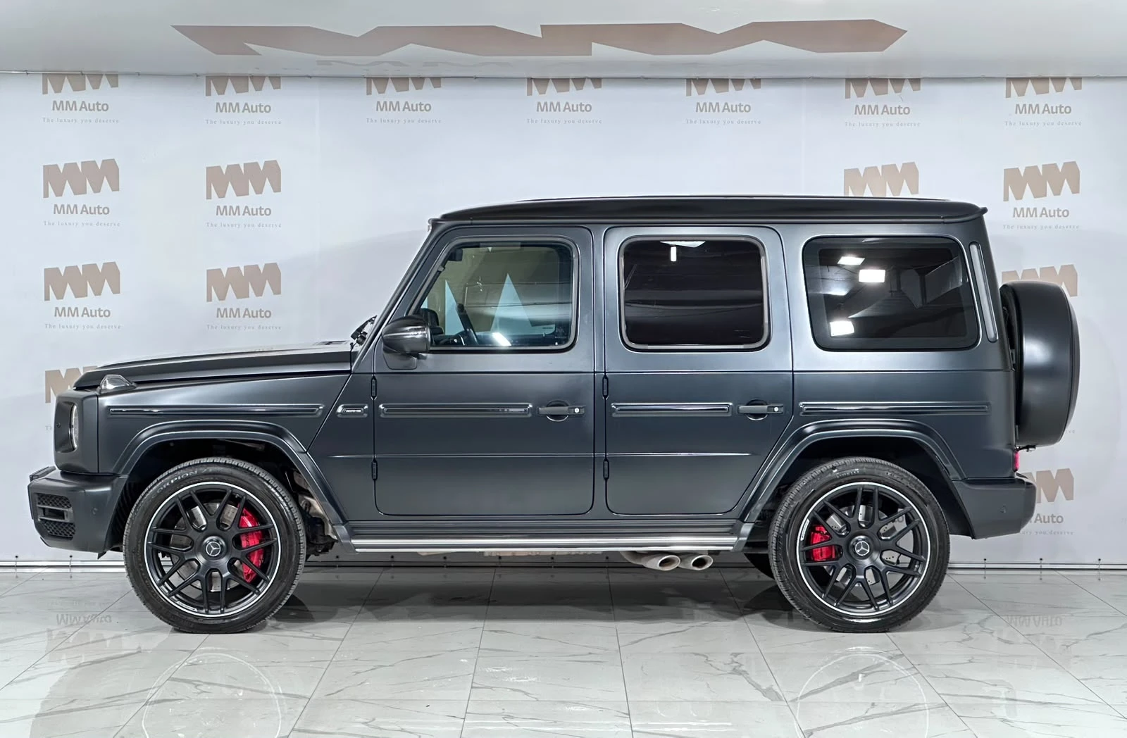Mercedes-Benz G 63 AMG Carbon* Burmester* Manufaktur Night Magno, снимка 3 - Автомобили и джипове - 55405455