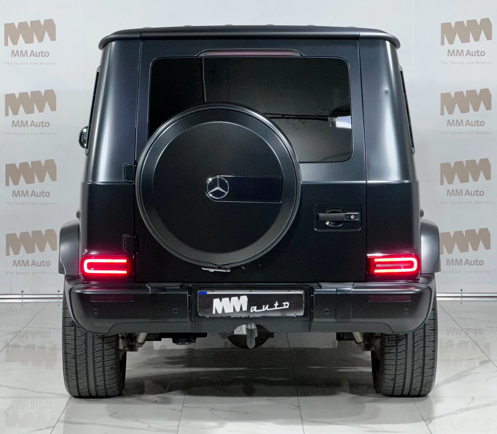 Mercedes-Benz G 63 AMG Carbon* Burmester* Manufaktur Night Magno, снимка 5 - Автомобили и джипове - 55405455