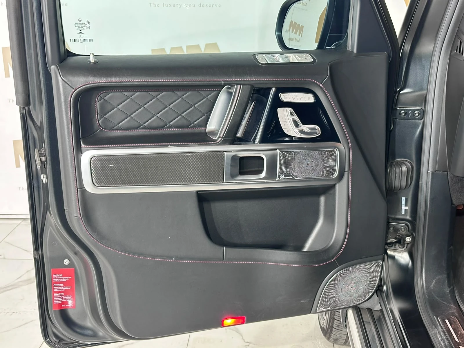 Mercedes-Benz G 63 AMG Carbon* Burmester* Manufaktur Night Magno, снимка 6 - Автомобили и джипове - 55405455