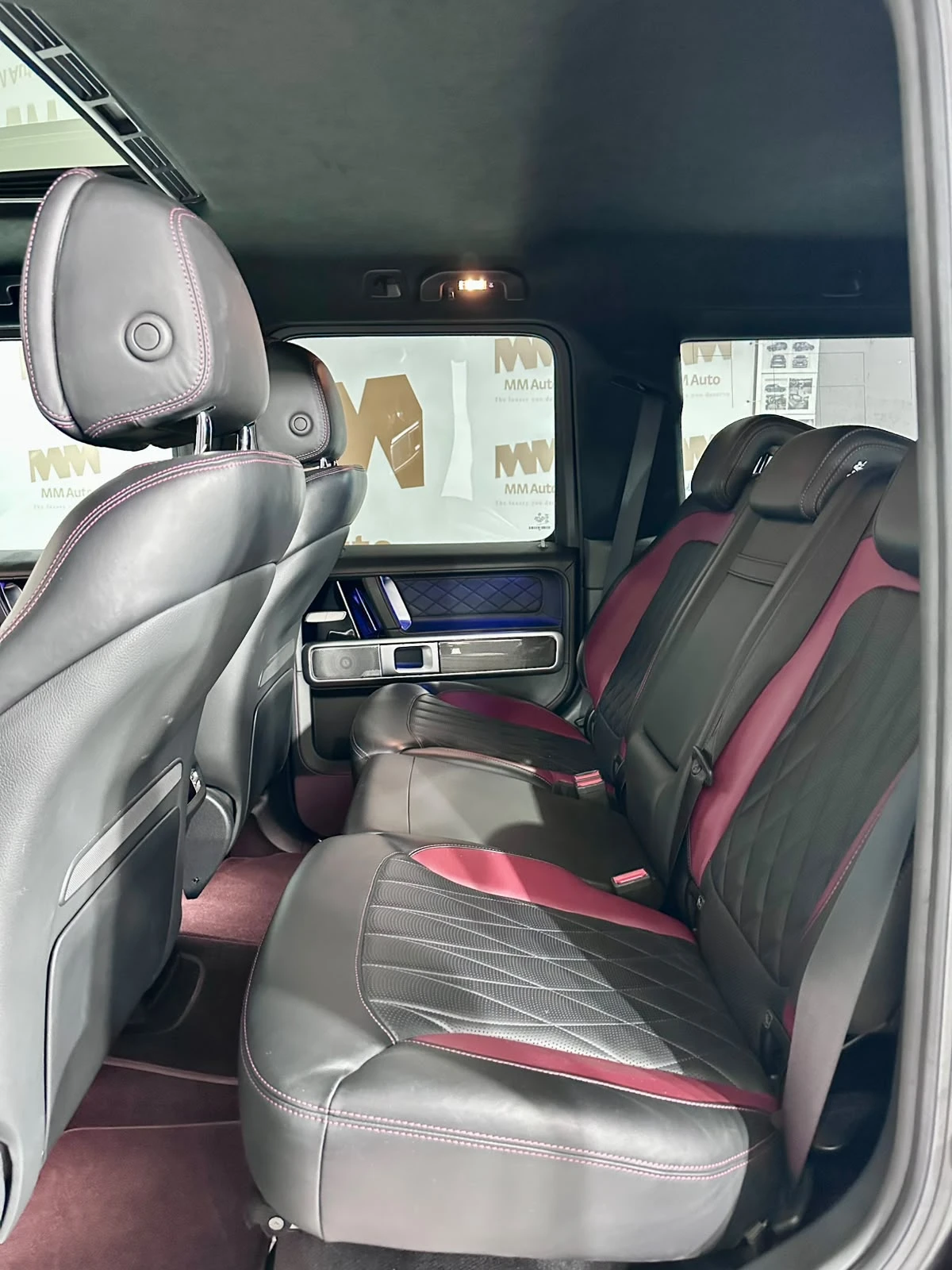 Mercedes-Benz G 63 AMG Carbon* Burmester* Manufaktur Night Magno, снимка 12 - Автомобили и джипове - 55405455