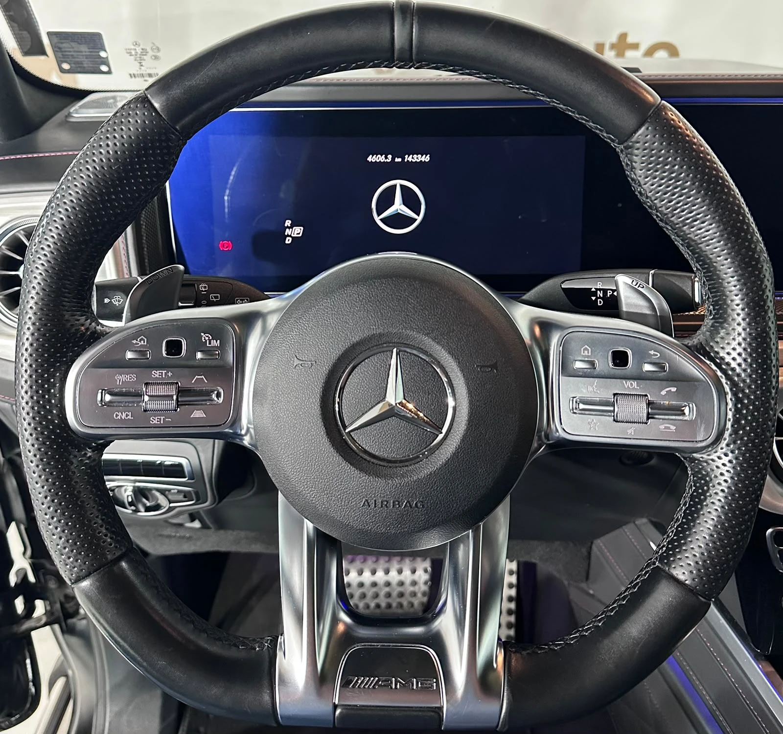 Mercedes-Benz G 63 AMG Carbon* Burmester* Manufaktur Night Magno, снимка 13 - Автомобили и джипове - 55405455