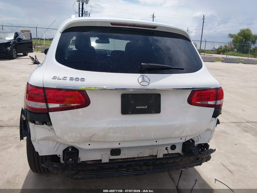Mercedes-Benz GLC 300 2.0l, снимка 6 - Автомобили и джипове - 55569500