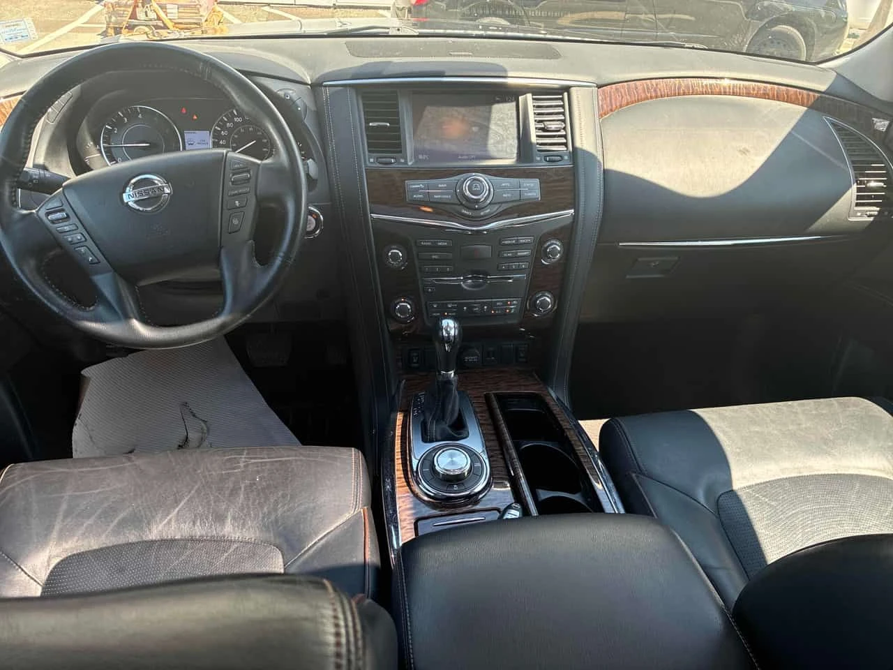 Nissan Armada * 4x4 * АВТОКРЕДИТ БЕЗ ПЪРВОНАЧАЛНА ВНОСКА* , снимка 9 - Автомобили и джипове - 55693750