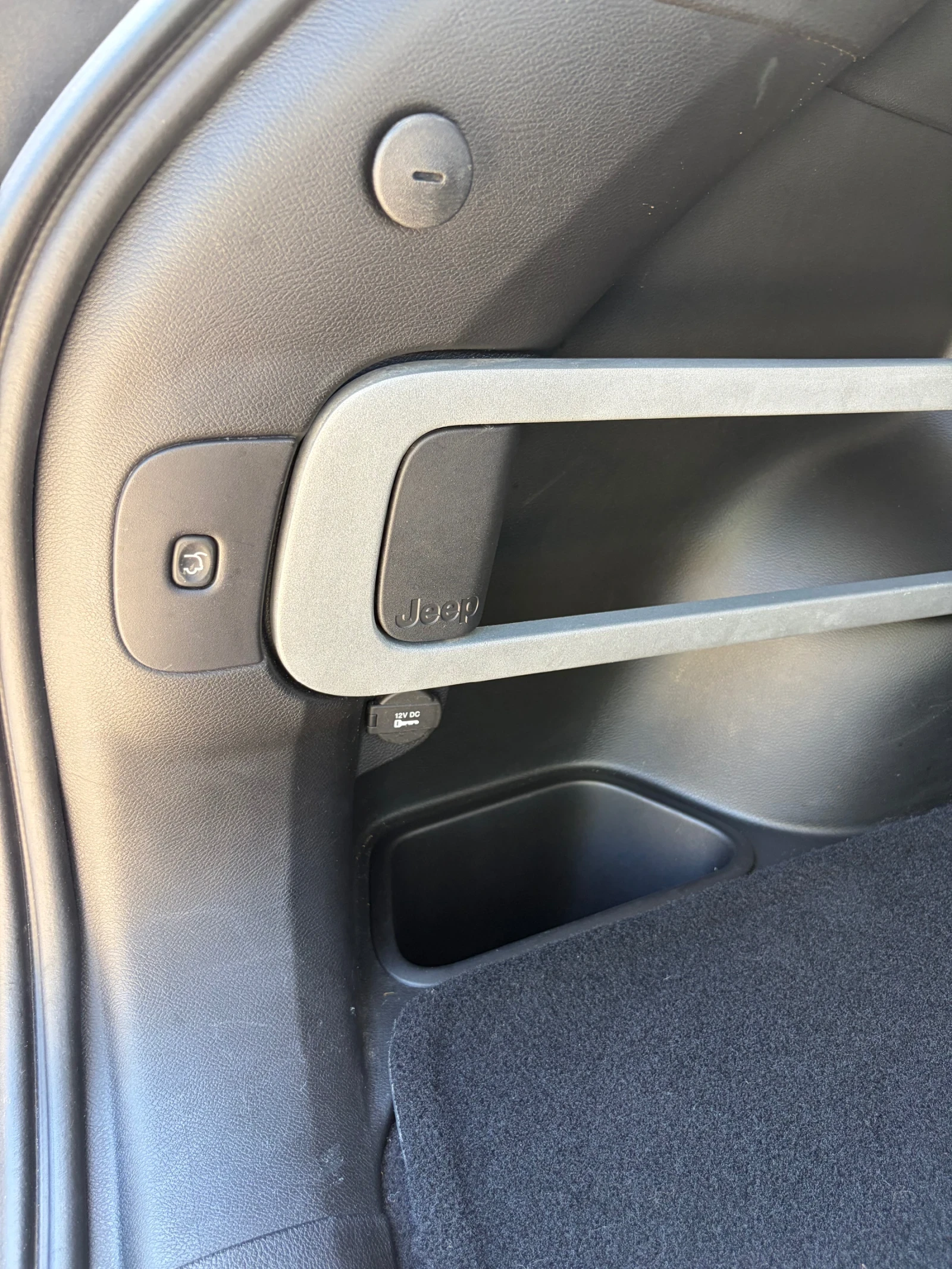 Jeep Cherokee 2.2D | Mobile.bg � ����������� 9
