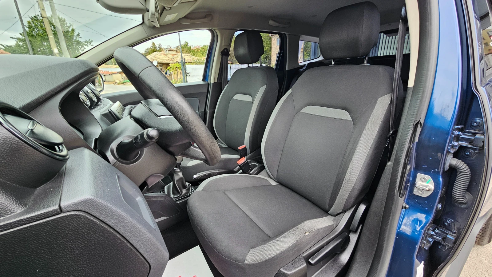 Dacia Duster 1.5dCi 6SP IT-ИСТОРИЯ-ТОП СЪСТ.-ЛИЗИНГ, снимка 8 - Автомобили и джипове - 56234027