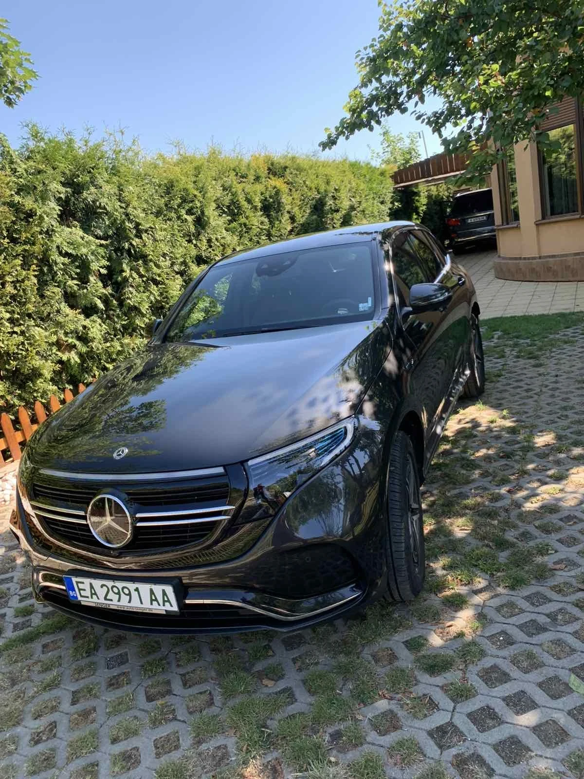 Mercedes-Benz EQC, снимка 4 - Автомобили и джипове - 56403922
