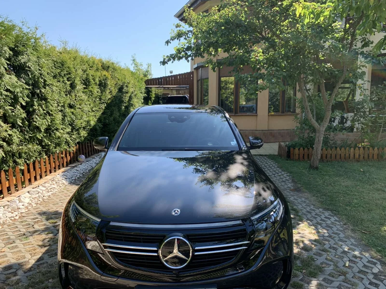 Mercedes-Benz EQC, снимка 5 - Автомобили и джипове - 56403922