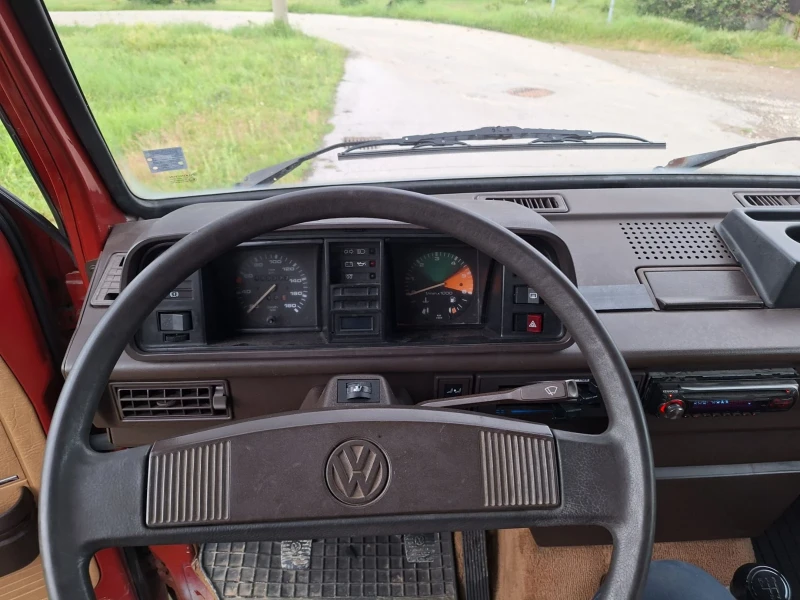 VW Multivan, снимка 9 - Бусове и автобуси - 52487794