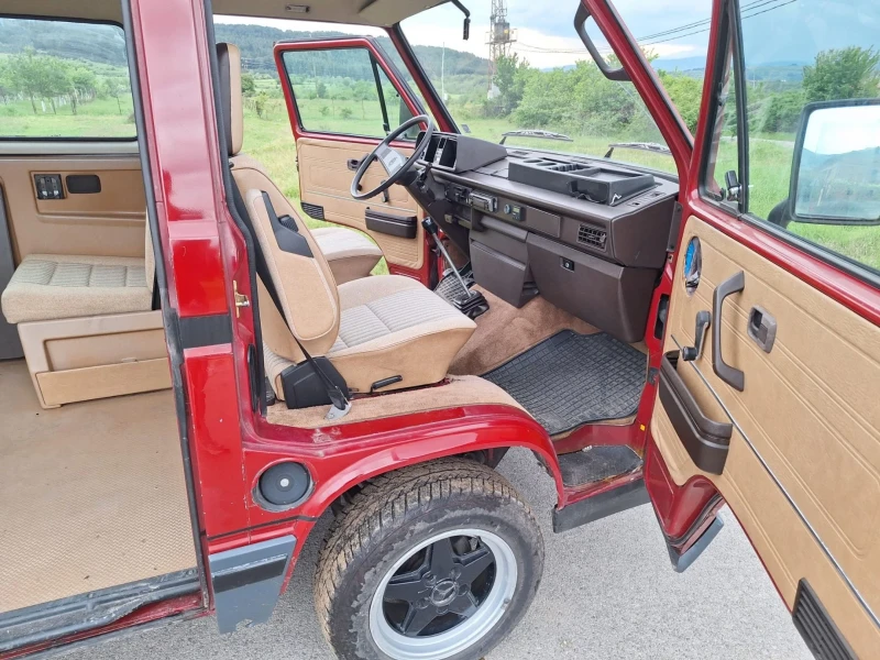 VW Multivan, снимка 5 - Бусове и автобуси - 52487794
