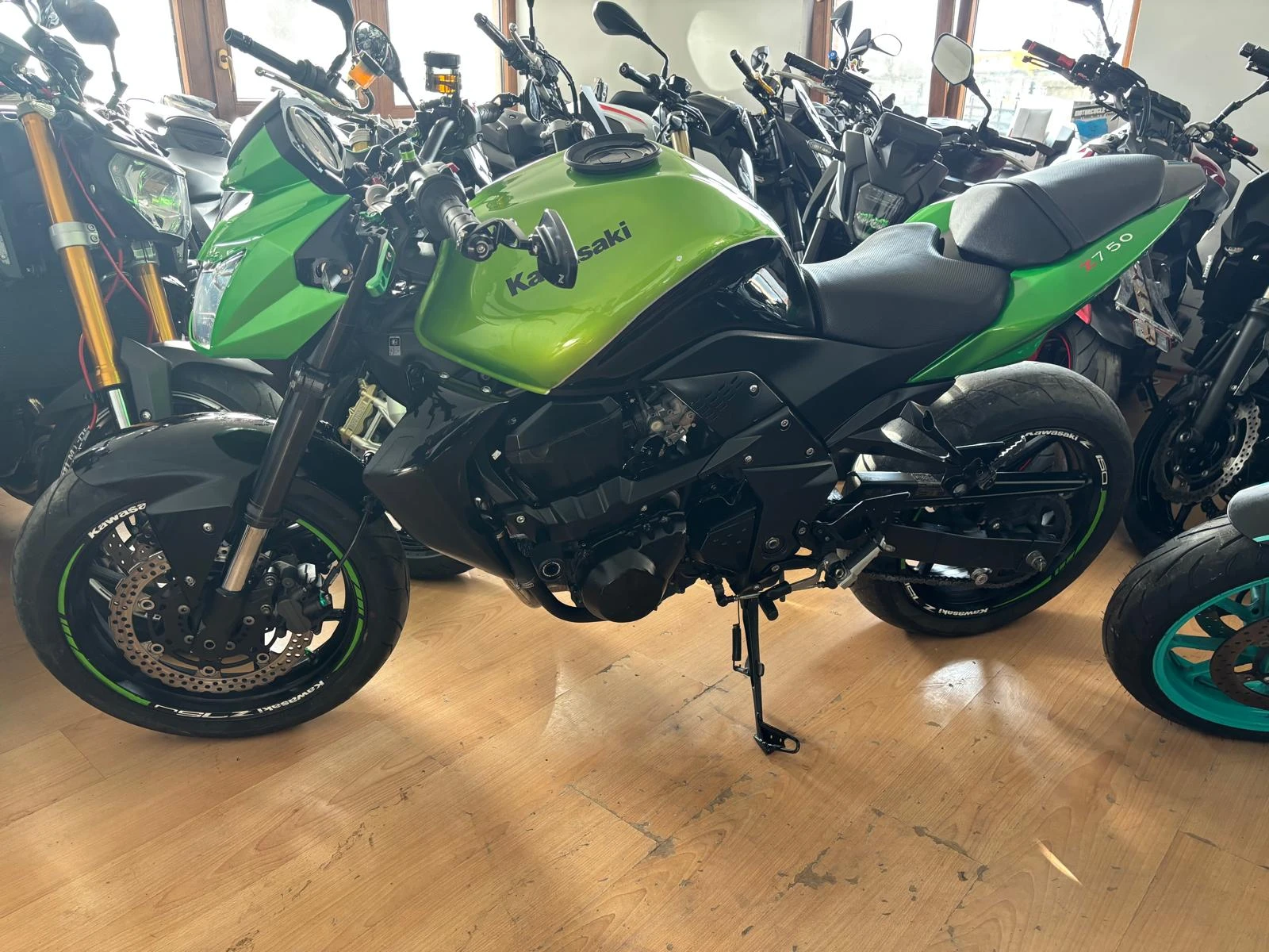 Kawasaki Z 750, снимка 5 - Мотоциклети и мототехника - 52313970