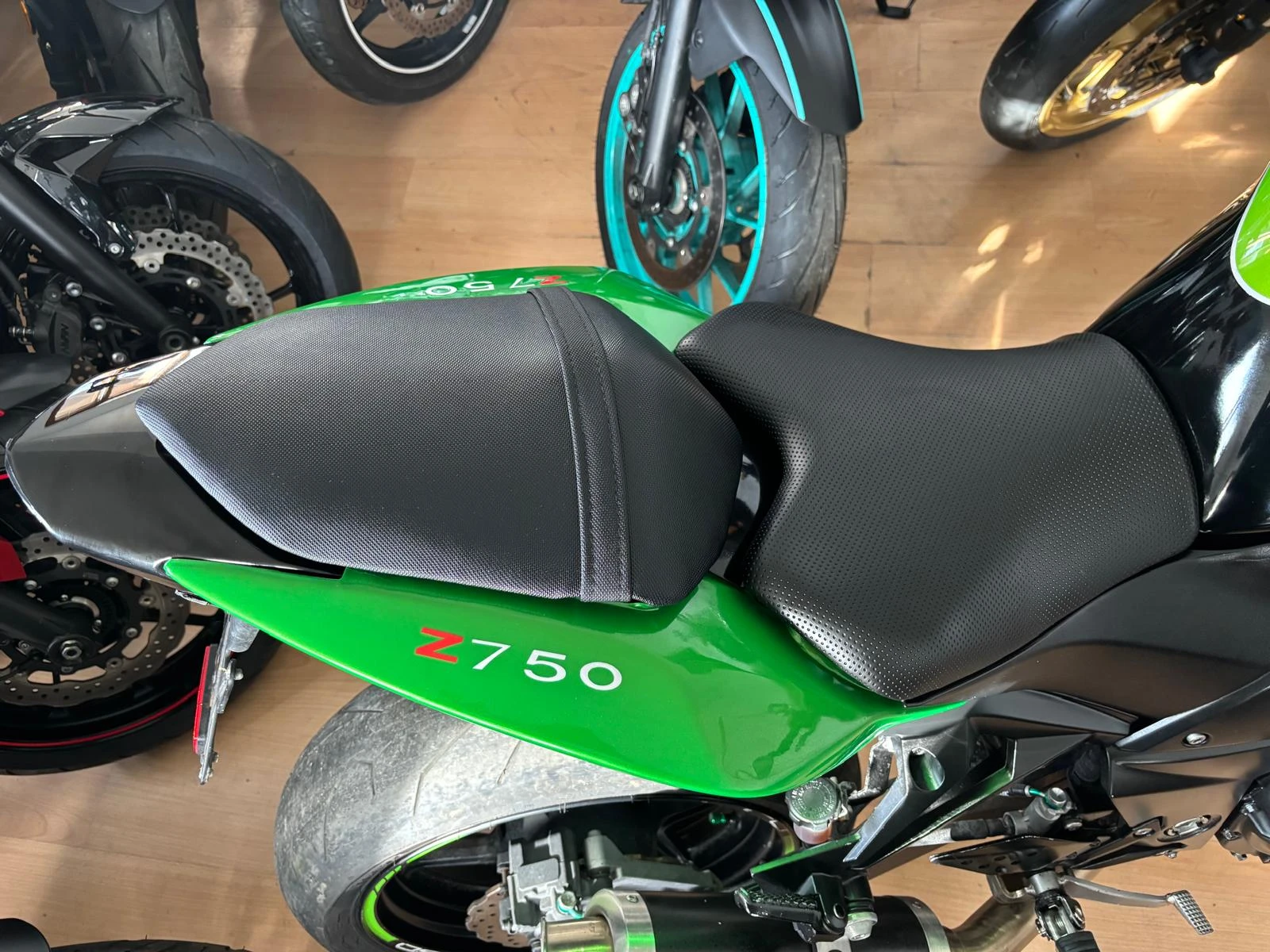 Kawasaki Z 750, снимка 3 - Мотоциклети и мототехника - 52313970