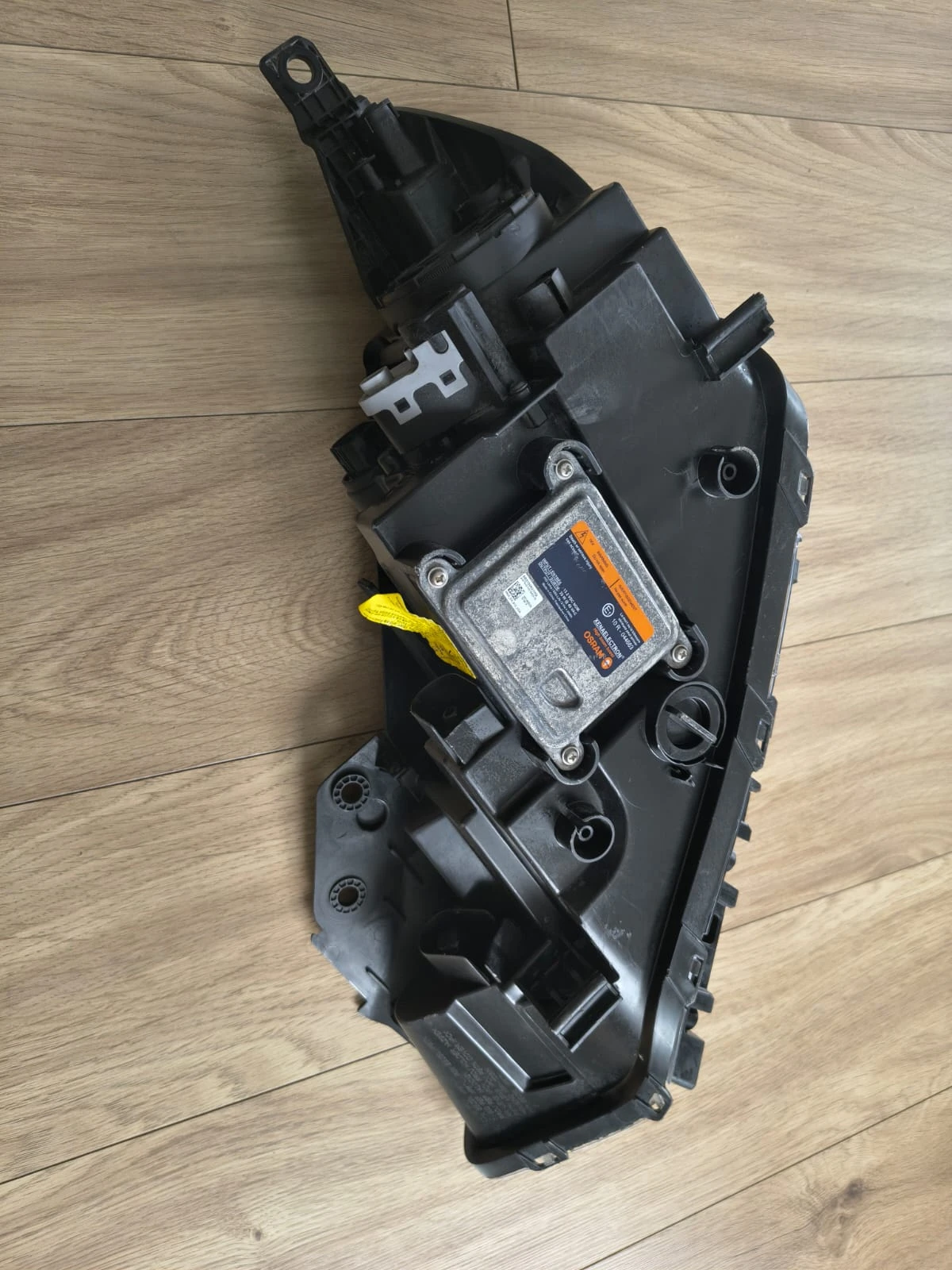 Фар Hyundai Ioniq 4 Xenon, снимка 2 - Части - 56139514