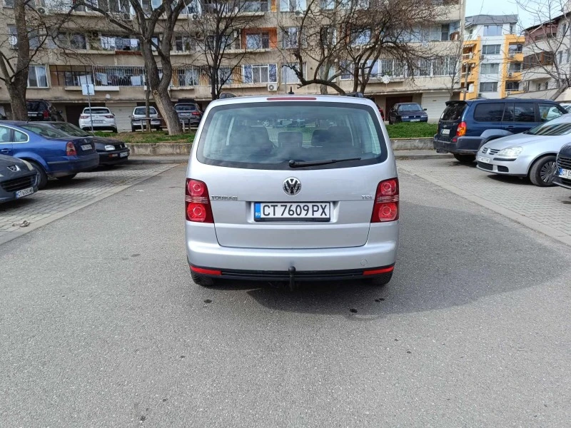 VW Touran, снимка 2 - Автомобили и джипове - 47158176