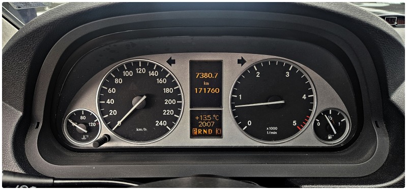 Mercedes-Benz B 200 CDI/AMG/TEMPOMAT/KLIMATRONIC/DVD/BLUETOOTH, снимка 10 - Автомобили и джипове - 45673042