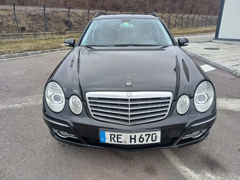 Mercedes-Benz E 220, снимка 1 - Автомобили и джипове - 49090634