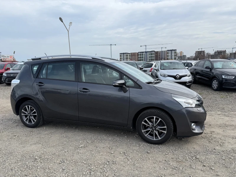 Toyota Verso 1.8 ШВЕЙЦАРИЯ, снимка 7 - Автомобили и джипове - 49520928