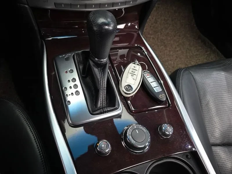 Infiniti M 37 3.7 - САМО 30% АВАНС, снимка 9 - Автомобили и джипове - 56285480