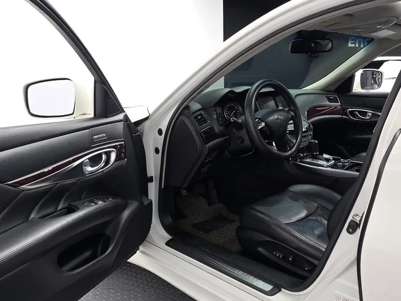 Infiniti M 37 3.7 - САМО 30% АВАНС, снимка 10 - Автомобили и джипове - 56285480