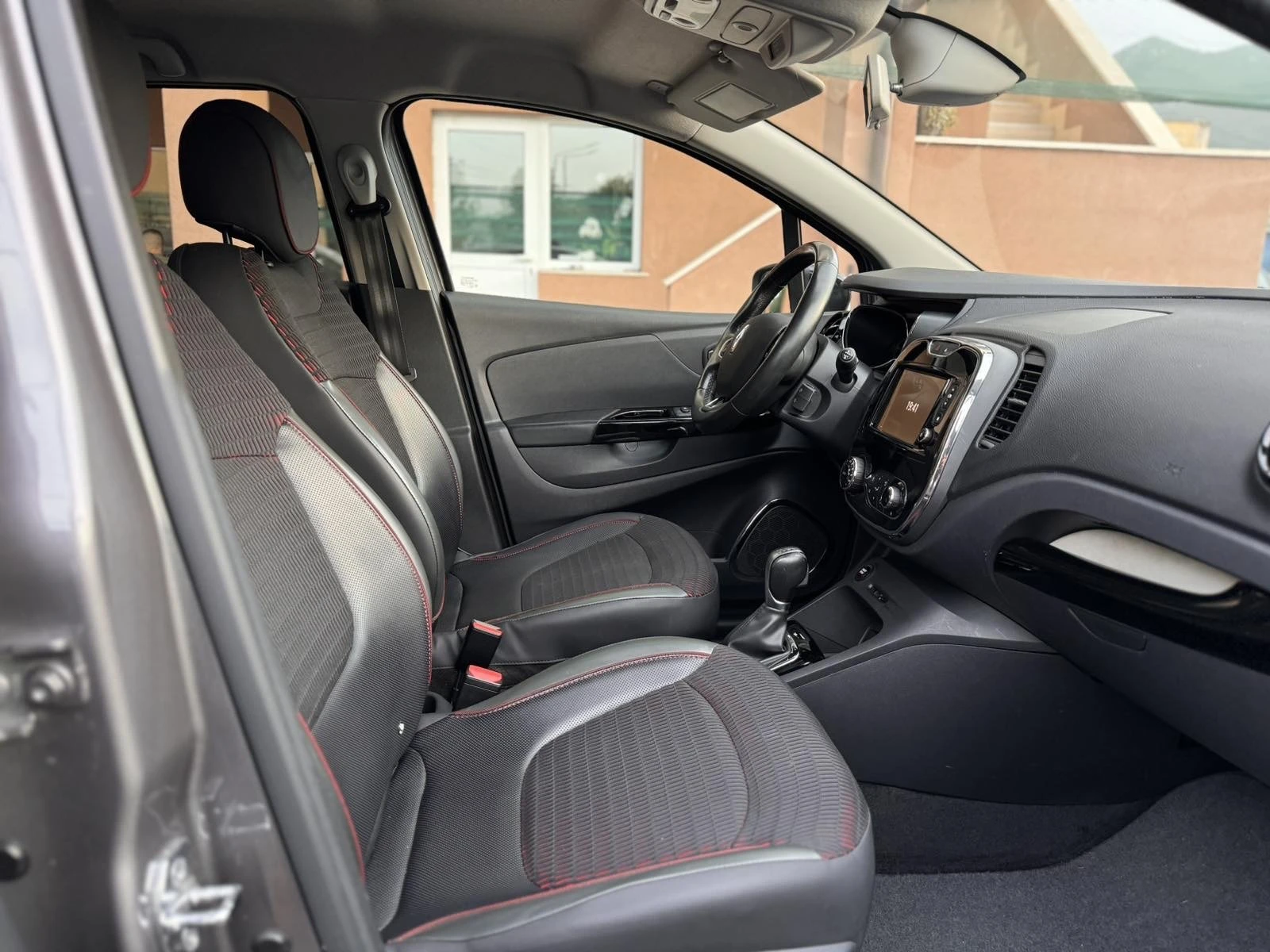 Renault Captur 1.5DCI NAVI FACE - изображение 10