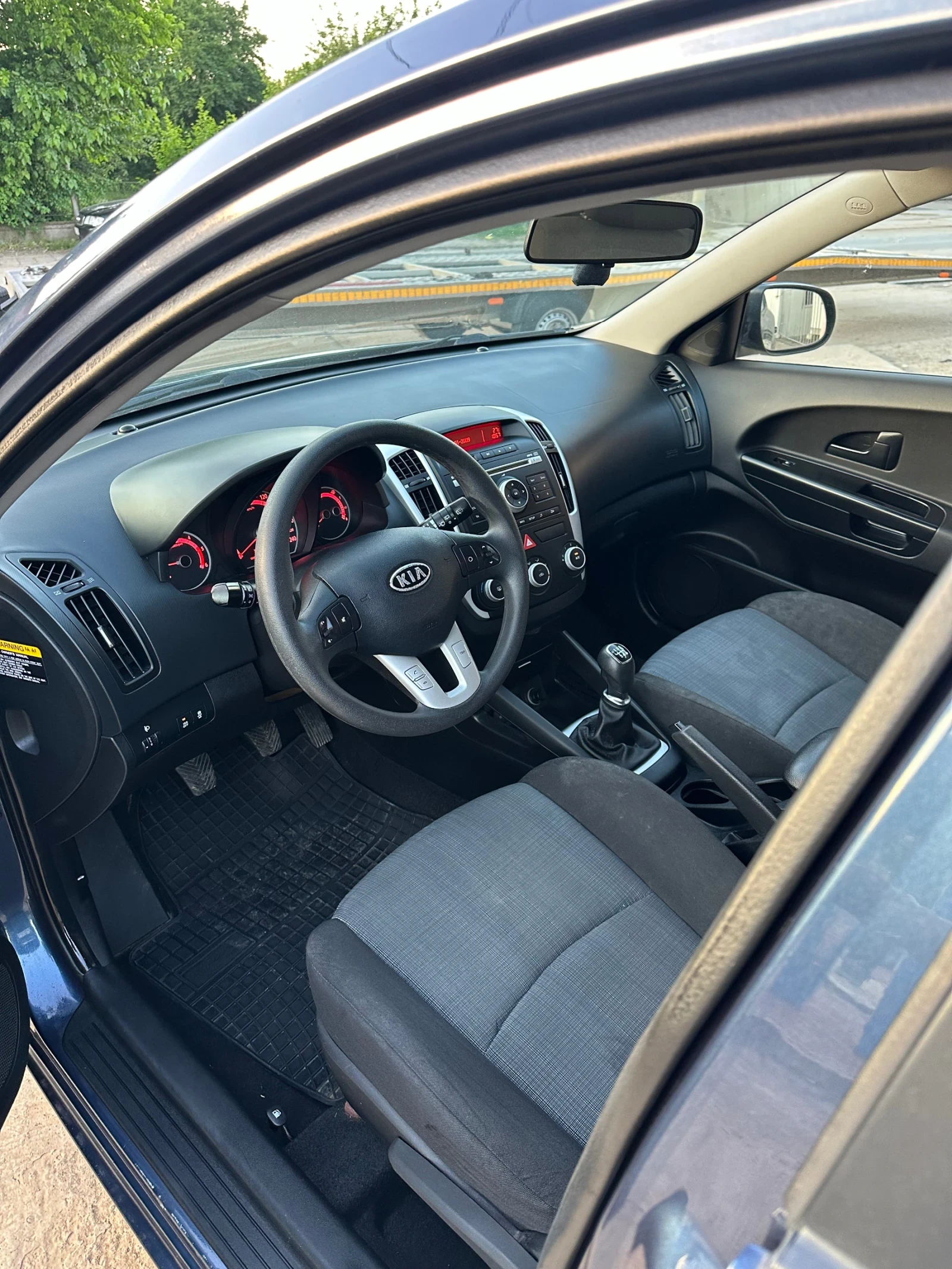 Kia Ceed 1.6 - изображение 8