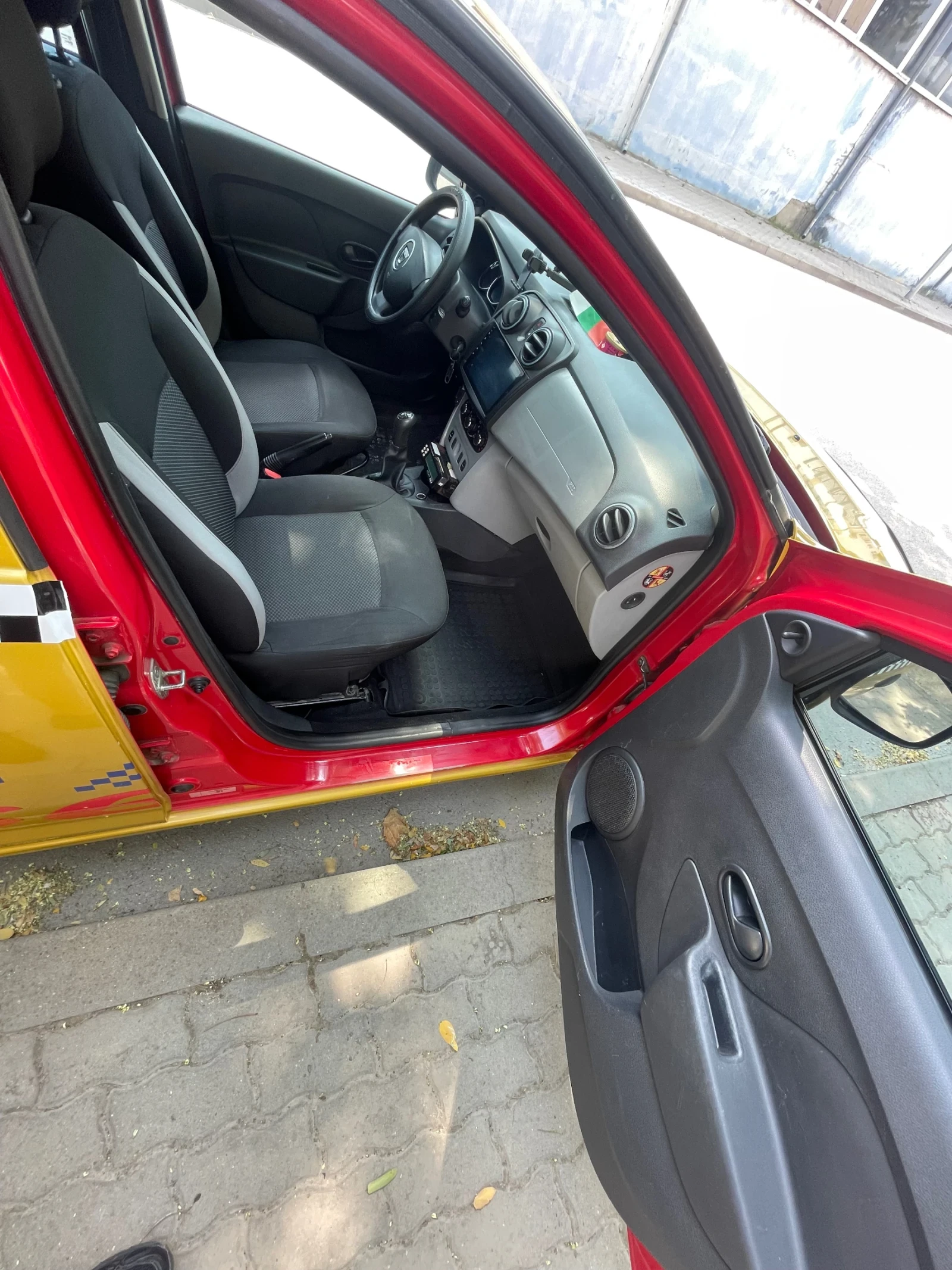 Dacia Sandero  - изображение 9