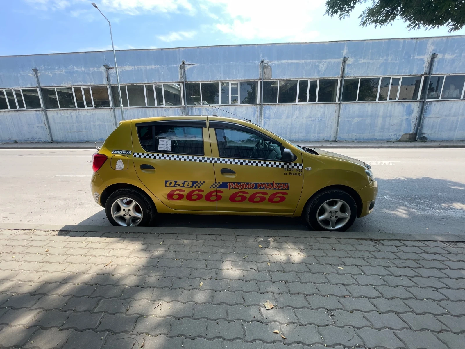 Dacia Sandero  - изображение 3