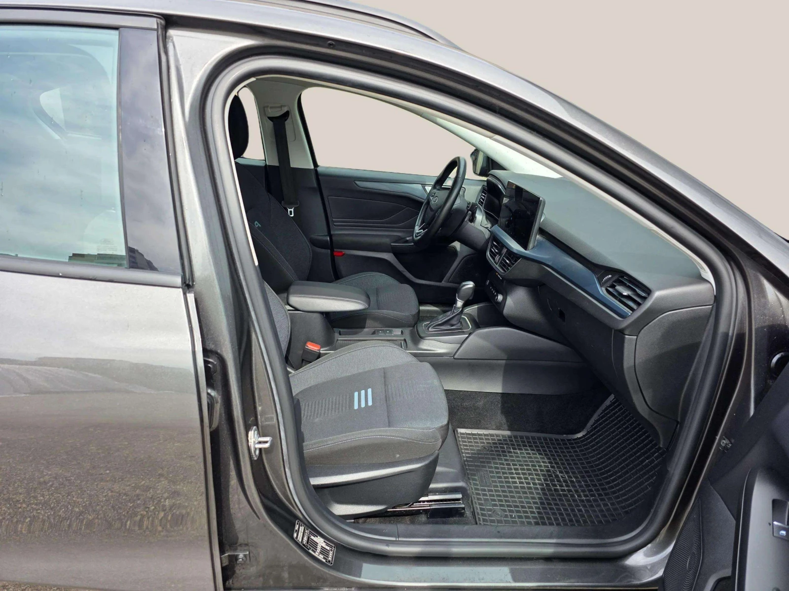 Ford Focus 1.0 EcoBoost mHEV - изображение 9