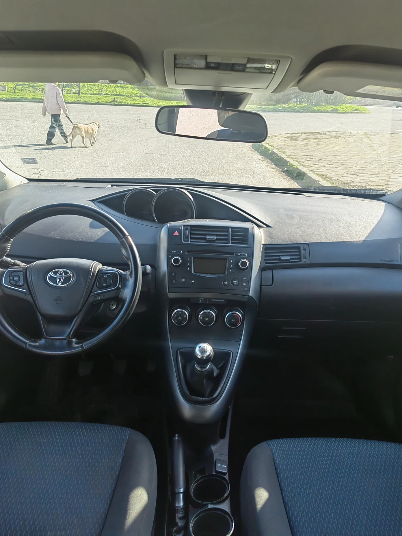 Toyota Verso, снимка 4 - Автомобили и джипове - 53776624