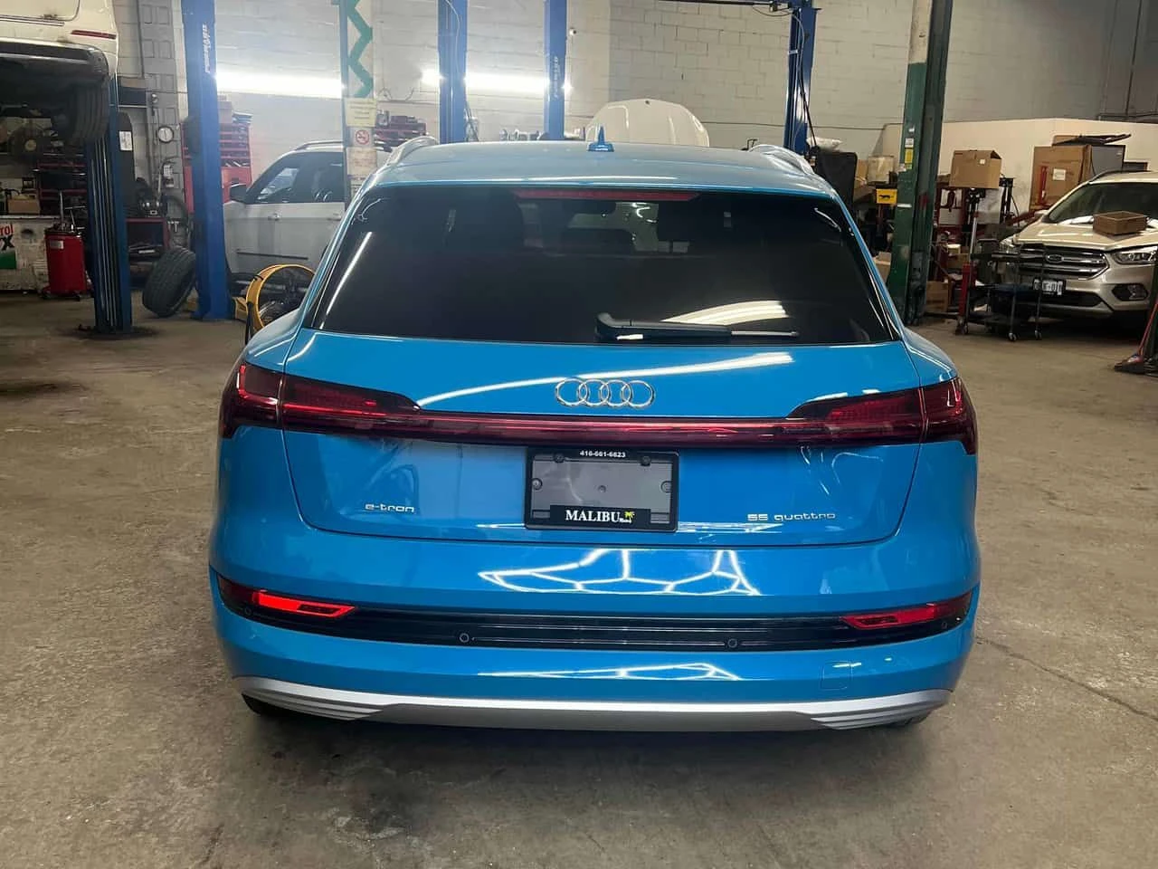 Audi E-Tron  Technik /ДИСТРОНИК/360/B&O, снимка 4 - Автомобили и джипове - 54024852