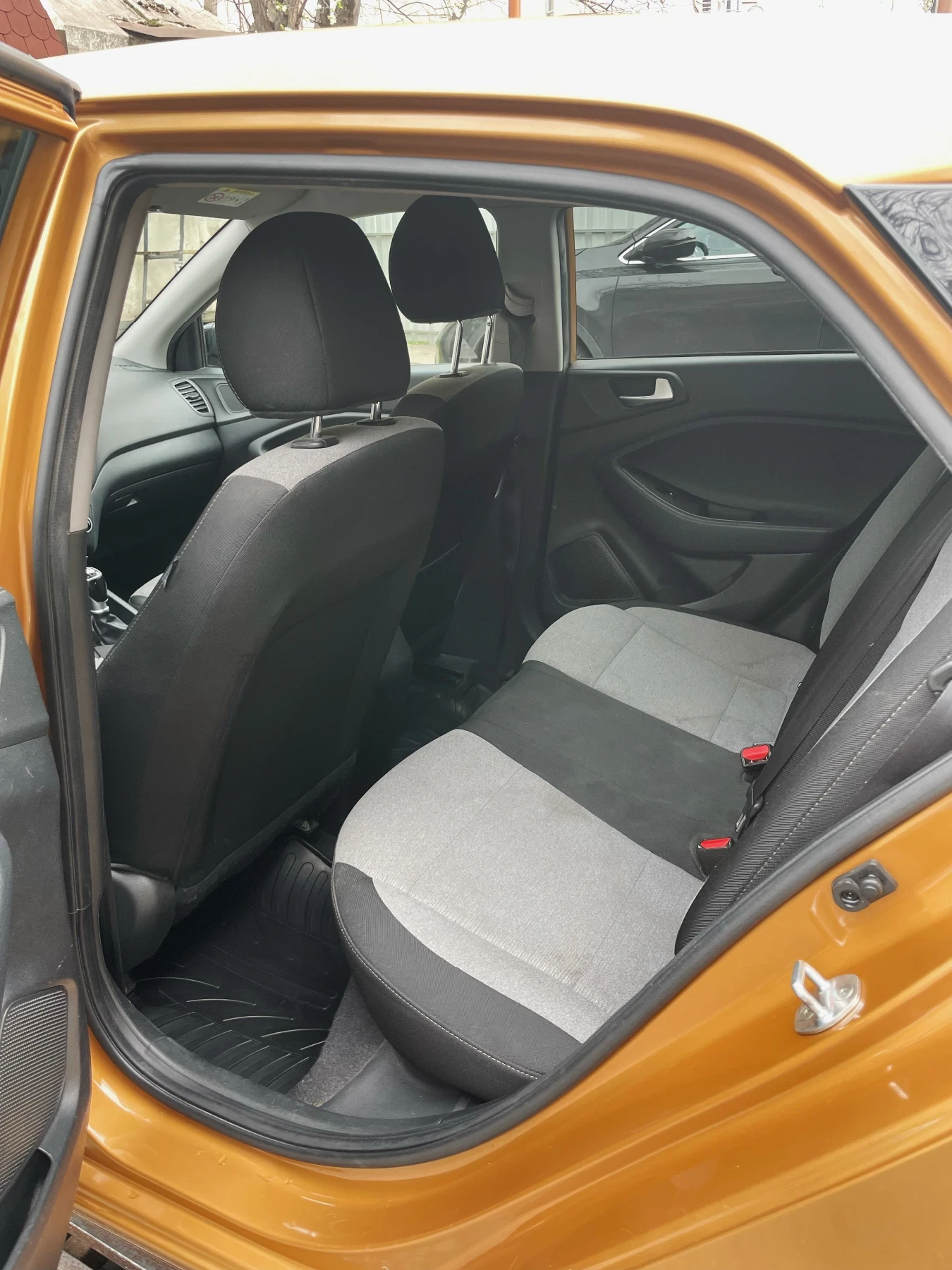 Hyundai I20, снимка 7 - Автомобили и джипове - 54220192