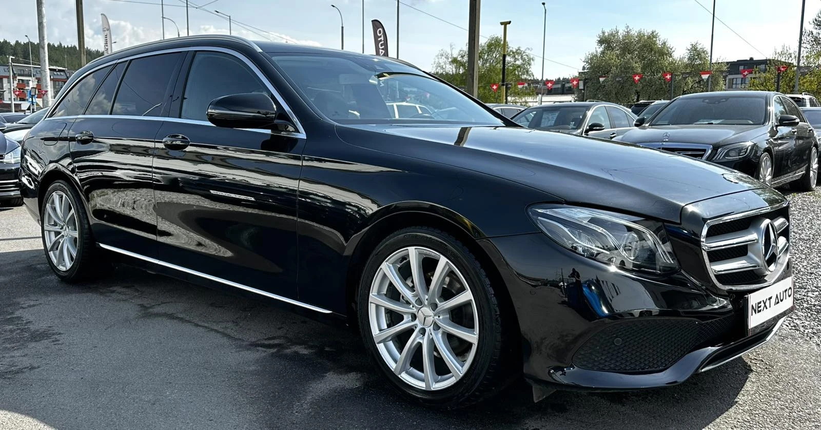 Mercedes-Benz E 220 2.0D 194HP BLIND SPOT CAMERA MULTIBEAM LED EU6C, снимка 3 - Автомобили и джипове - 54353747