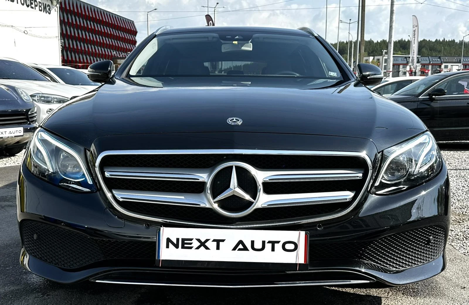 Mercedes-Benz E 220 2.0D 194HP BLIND SPOT CAMERA MULTIBEAM LED EU6C, снимка 2 - Автомобили и джипове - 54353747