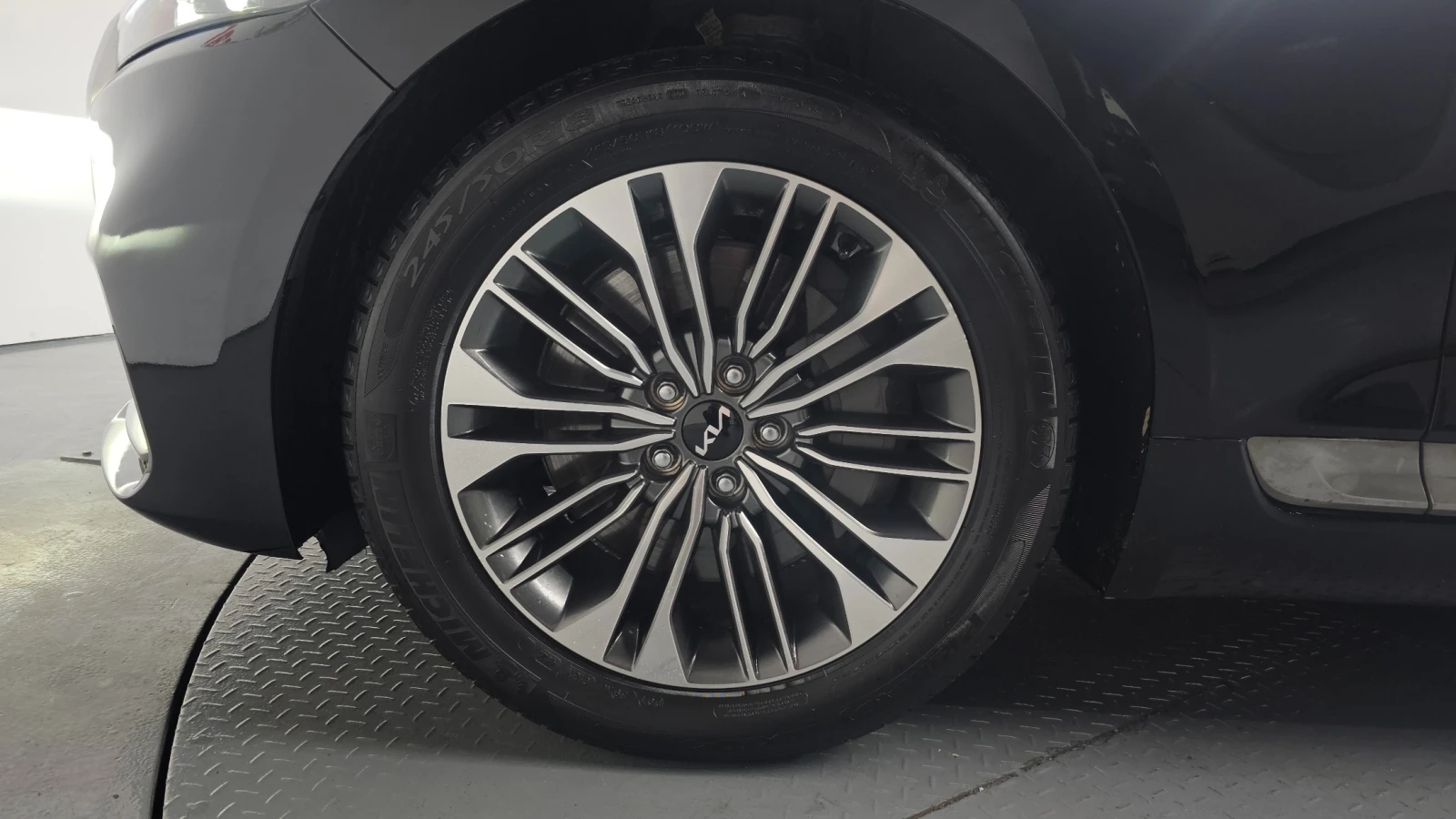 Kia K9 Platinum* 3.8* GDI* Navi* Camera* АВТОКРЕДИТ, снимка 4 - Автомобили и джипове - 54578153