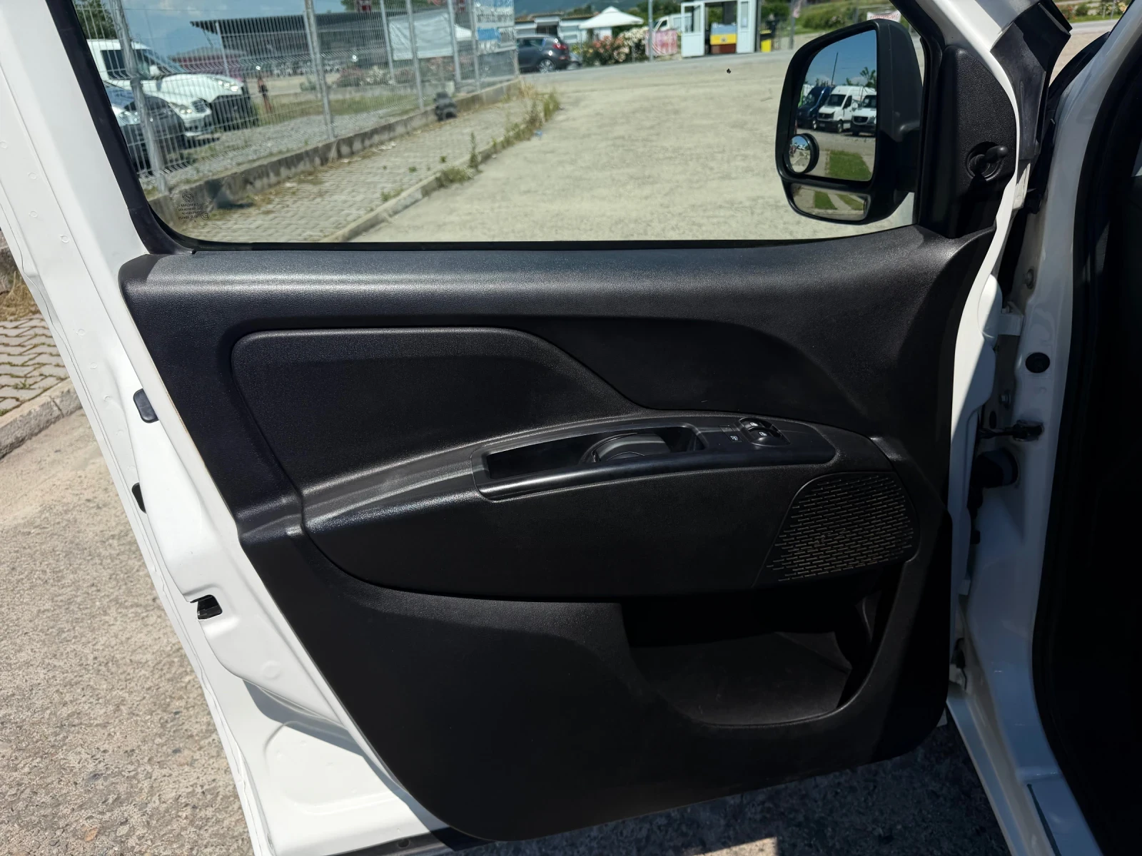 Fiat Doblo 1, 6d, 190000 км, снимка 6 - Автомобили и джипове - 54868128