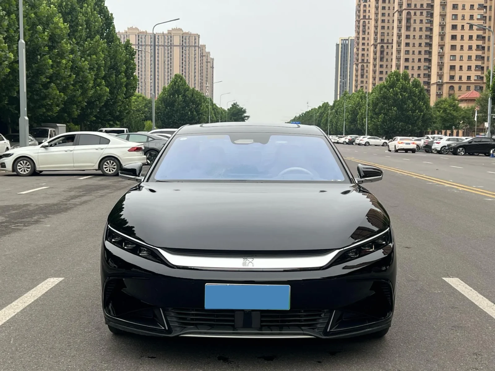 BYD HAN 610km Range / HUD / 360 Camera, снимка 2 - Автомобили и джипове - 55114576