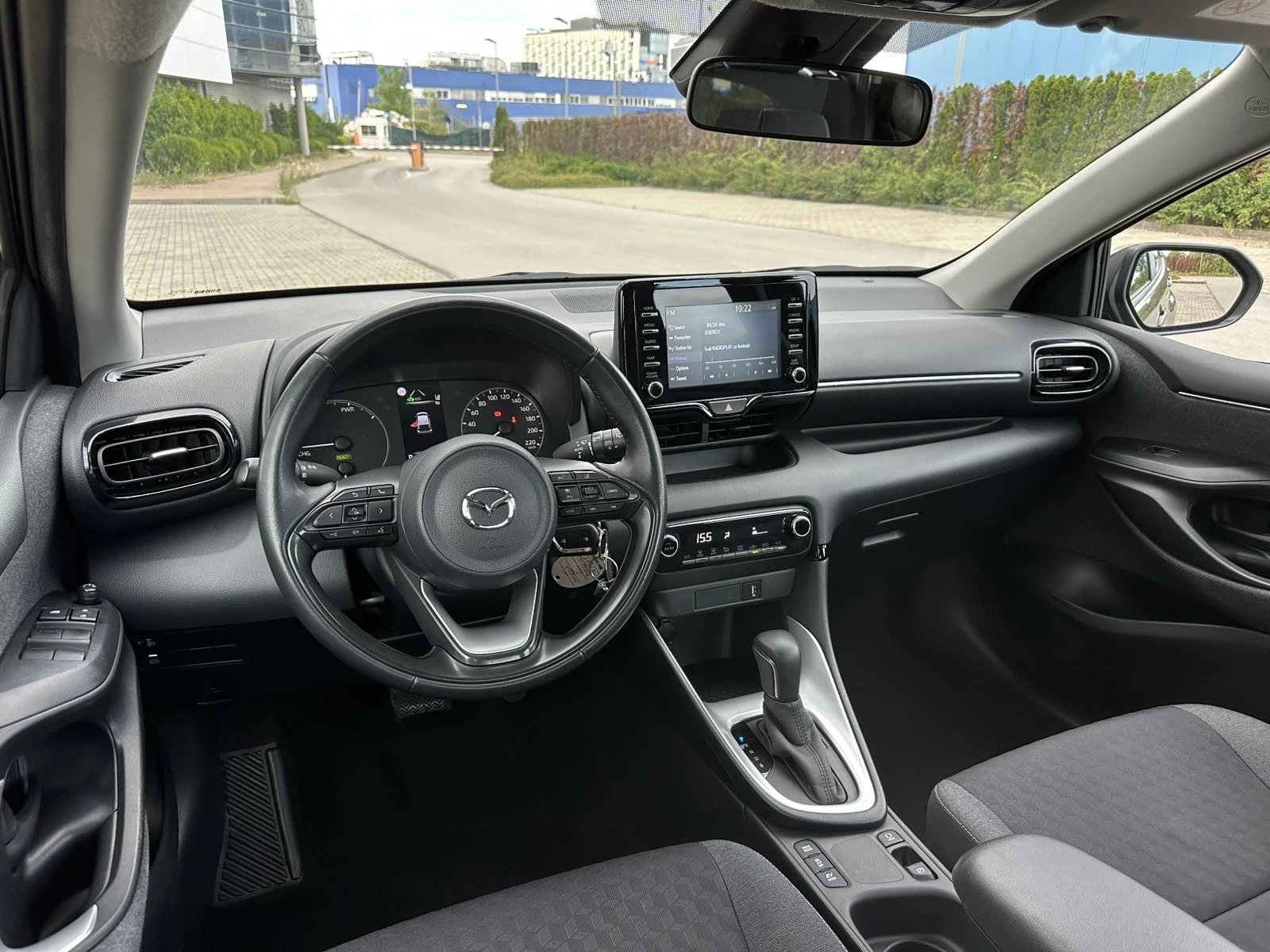 Mazda 2 1.5HYBRID/92hp/AUTOMATIC, снимка 14 - Автомобили и джипове - 55371767