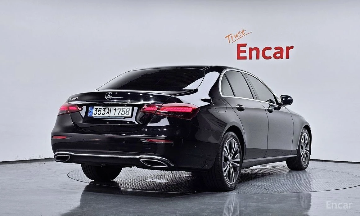 Mercedes-Benz E 250, снимка 2 - Автомобили и джипове - 55400888